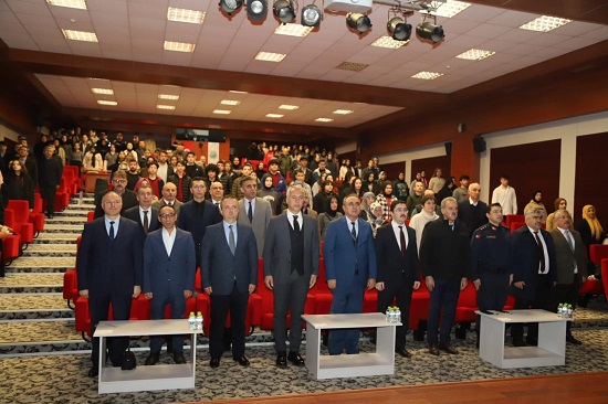 Kaymakamımız Halil İbrahim ACIR, İstiklal Marşımızın Kabulü ve Mehmet Akif Ersoy’u Anma Günü Programına Katıldı
