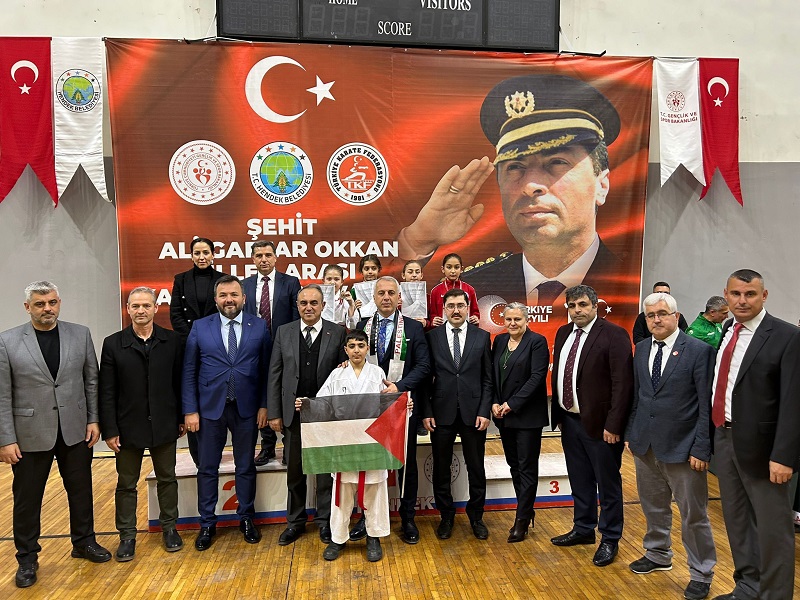 Kaymakamımız Halil İbrahim ACIR, Şehit Ali Gaffar OKKAN Anısına   Düzenlenen İller Arası Karate Turnuvasına  Katıldı